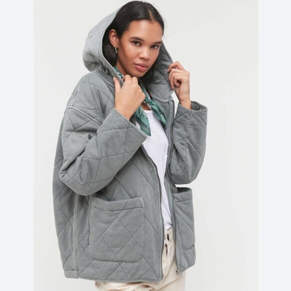 Urban Outfitters Freja Quilted Hooded Jacket Gray Winter Oversized Small - Picture 1 of 14